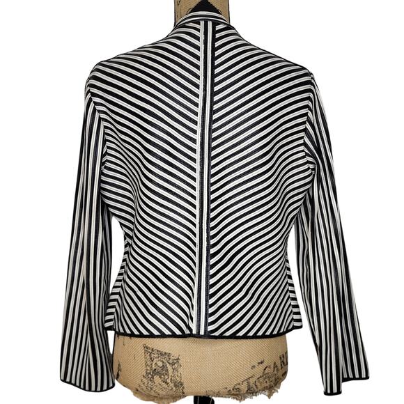 Bagatelle NYC Stretch Black & White Striped Cropped Leather Jacket Size 12 - Picture 6 of 12